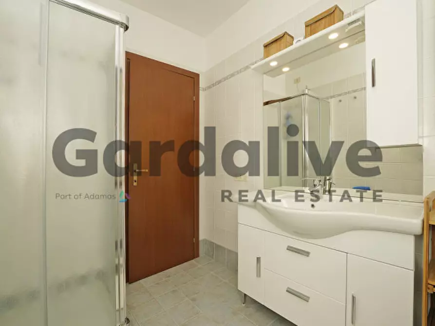 Immagine 22 di Appartamento in vendita  a Soiano Del Lago