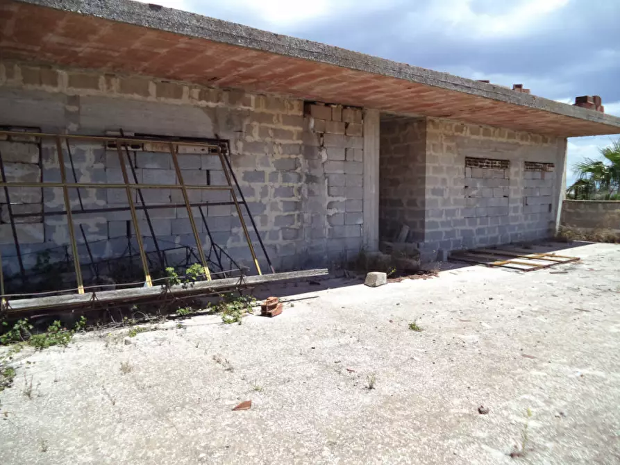 Immagine 13 di Capannone industriale in vendita  in Via Taviano a Racale