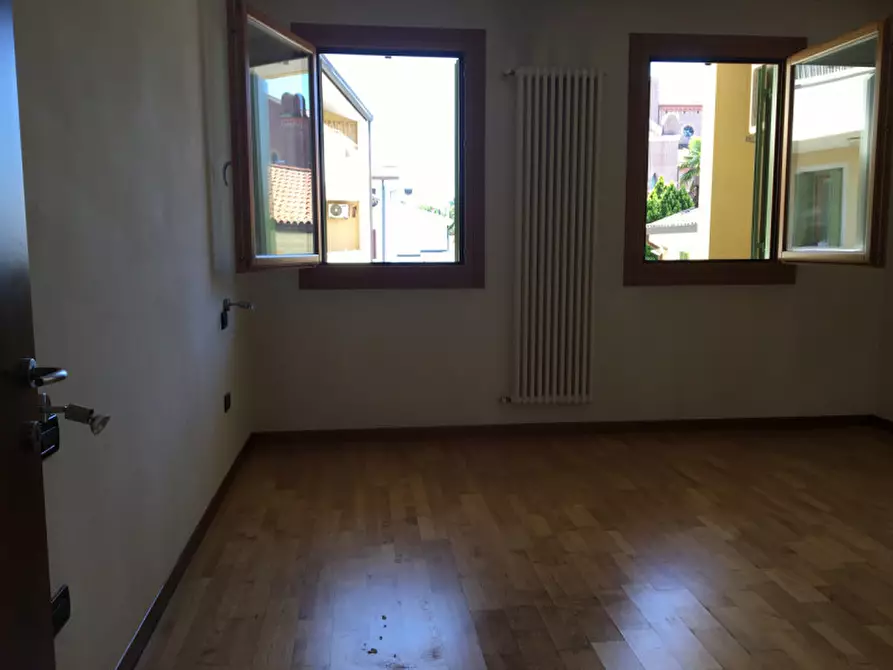 Immagine 7 di Appartamento in vendita  in VIA CARDINALE AGOSTINI a San Martino Di Lupari