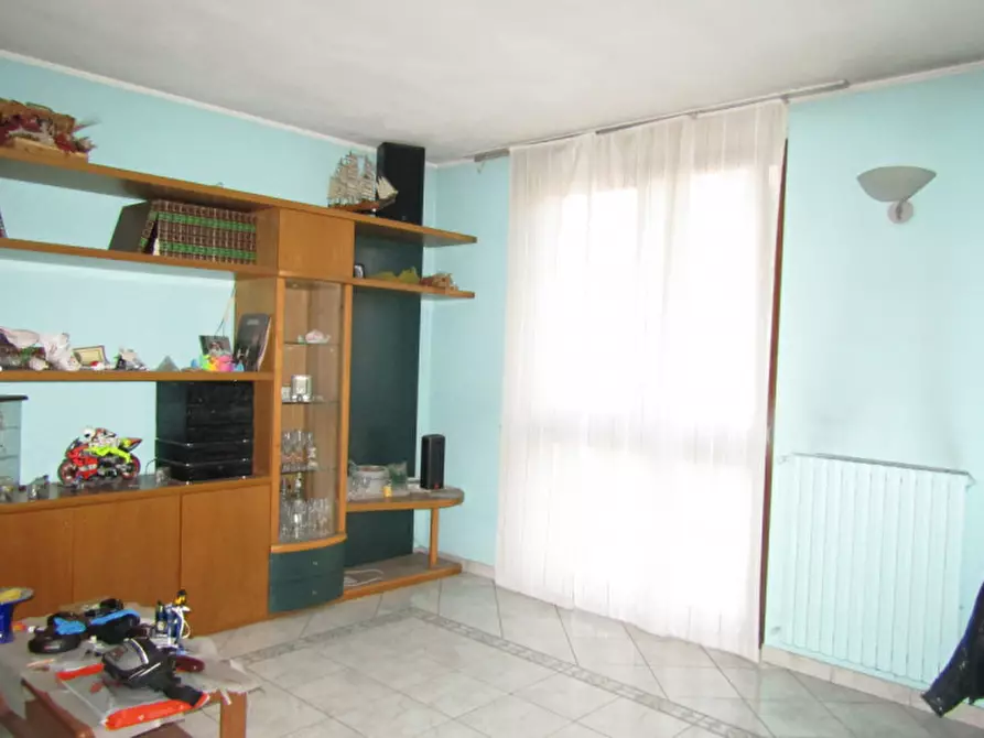 Immagine 1 di Appartamento in vendita  in Via Mazzini a Solaro