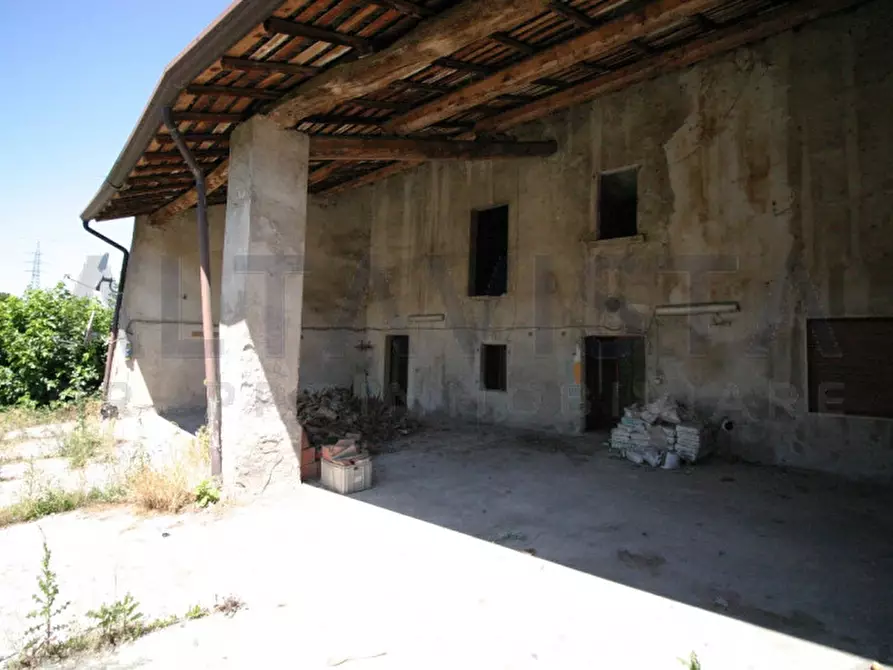 Immagine 9 di Rustico / casale in vendita  in via mazzini a Calcinato