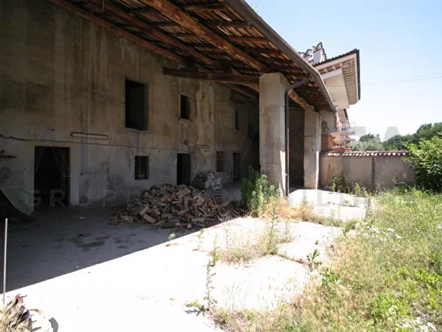 Immagine 15 di Rustico / casale in vendita  in via mazzini a Calcinato