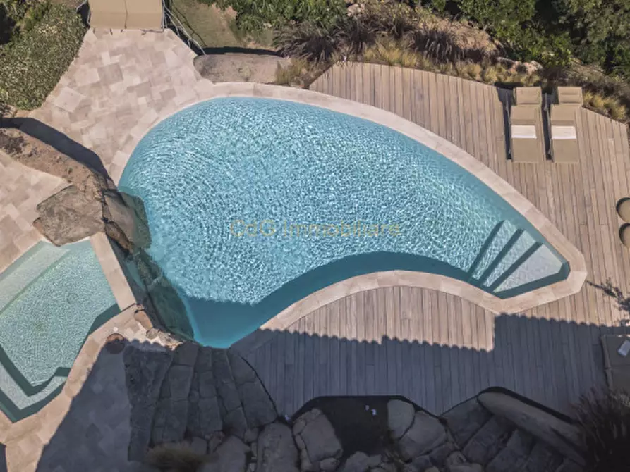 Immagine 2 di Villa in vendita  in via spargi lu impostu a San Teodoro