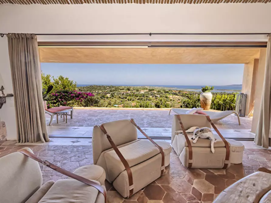 Immagine 9 di Villa in vendita  in via spargi lu impostu a San Teodoro