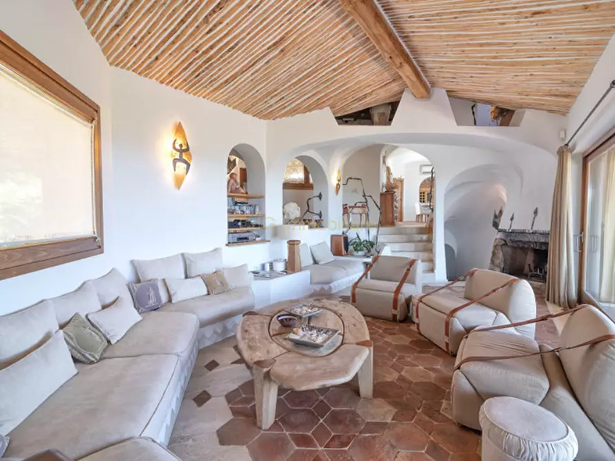 Immagine 10 di Villa in vendita  in via spargi lu impostu a San Teodoro