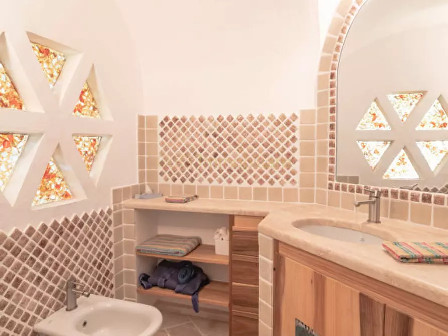 Immagine 22 di Villa in vendita  in via spargi lu impostu a San Teodoro