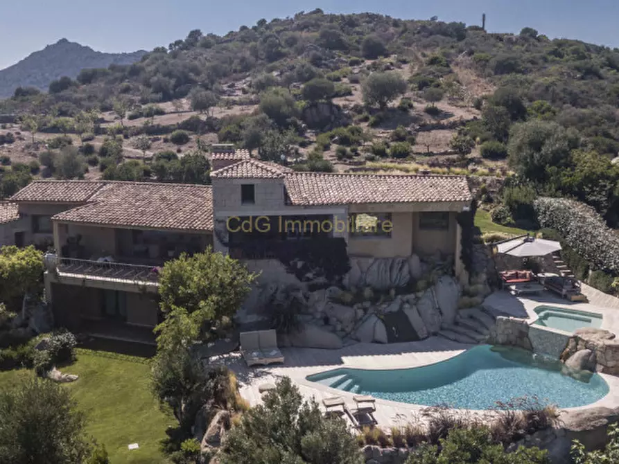 Immagine 31 di Villa in vendita  in via spargi lu impostu a San Teodoro