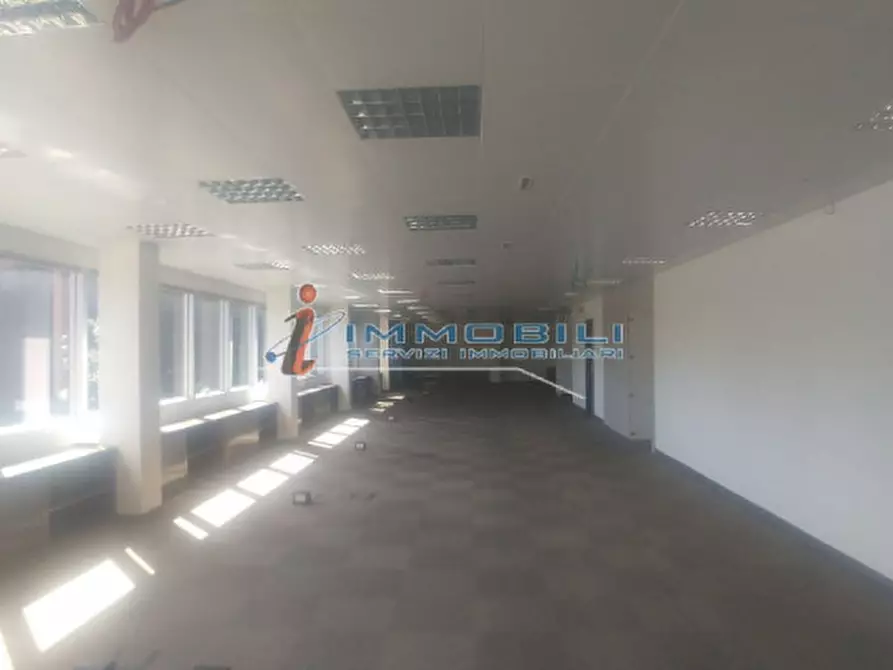 Immagine 18 di Ufficio in affitto  in VIA ACACIE a Basiglio