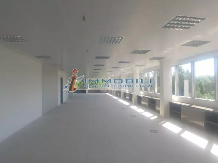 Immagine 2 di Ufficio in affitto  in VIA ACACIE a Basiglio