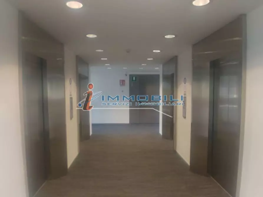 Immagine 21 di Ufficio in affitto  in VIA ACACIE a Basiglio