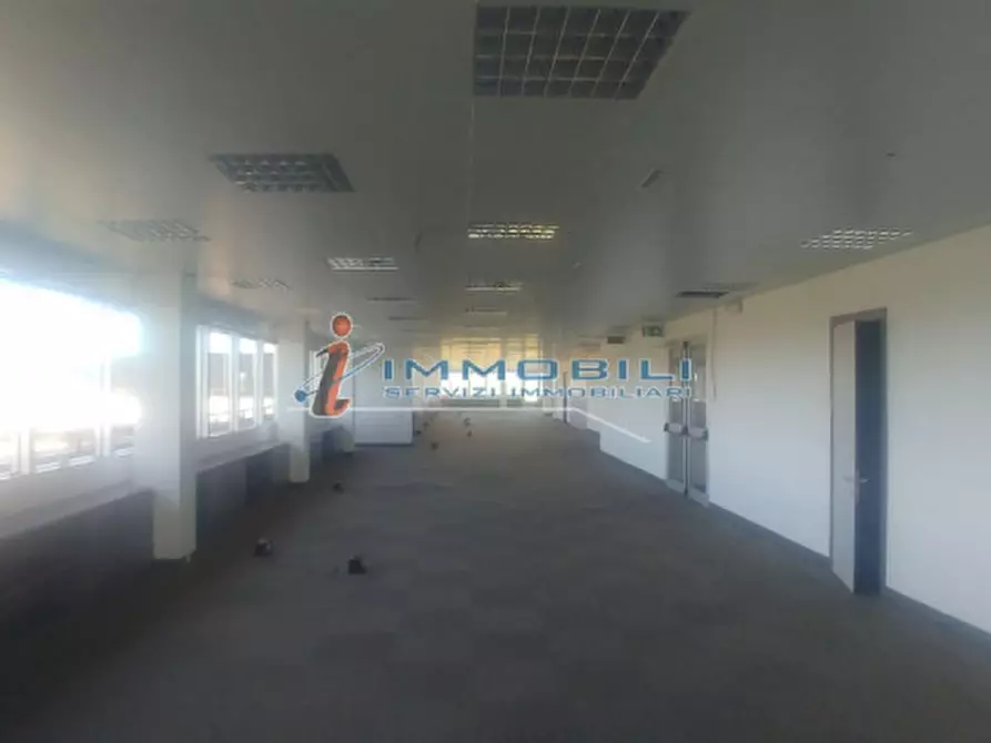 Immagine 17 di Ufficio in affitto  in VIA ACACIE a Basiglio