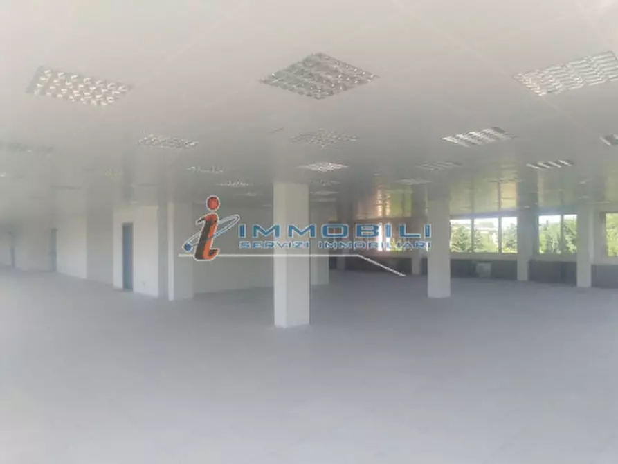 Immagine 5 di Ufficio in affitto  in VIA ACACIE a Basiglio