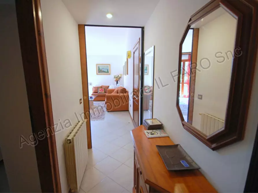 Immagine 10 di Villa in vendita  in Regione Gambino a La Maddalena