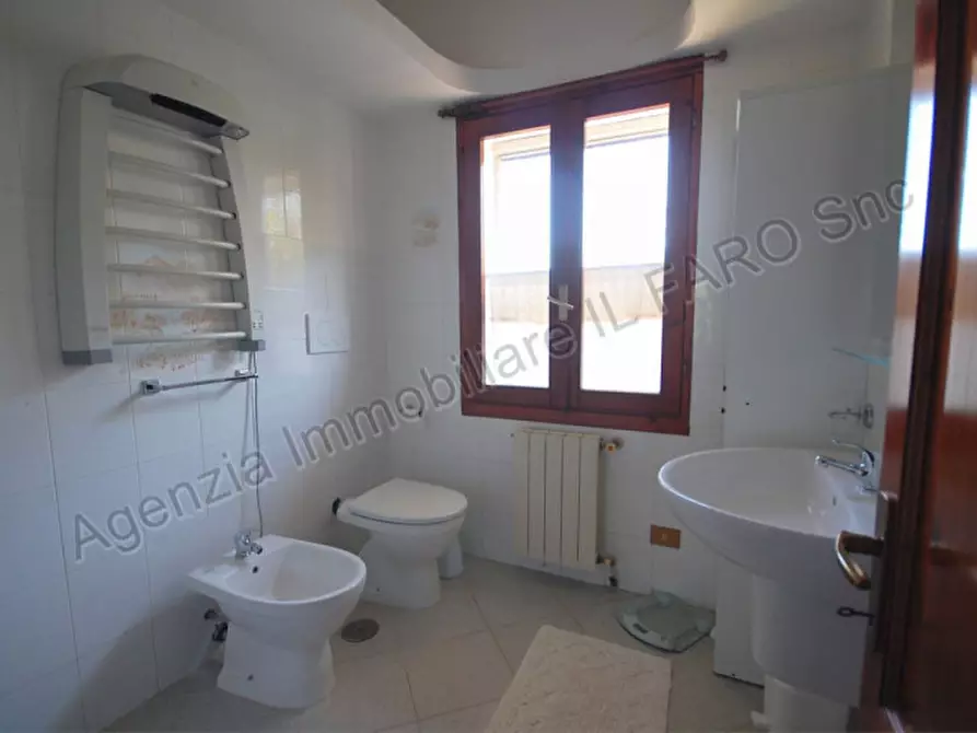 Immagine 18 di Villa in vendita  in Regione Gambino a La Maddalena