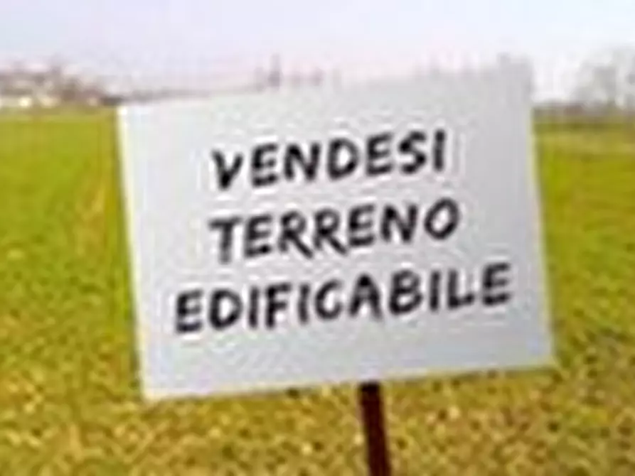 Immagine 2 di Terreno in vendita  a Rovigo