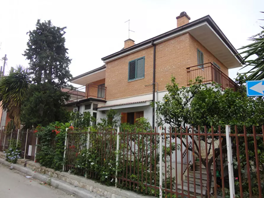 Immagine 26 di Villa in vendita  in via Prof G Adamo, 10 a Sannicandro Di Bari