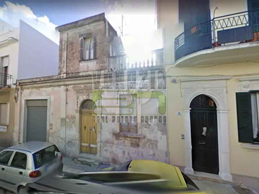 Immagine 1 di Casa indipendente in vendita  in Via Azzolini 34 36 a Avola