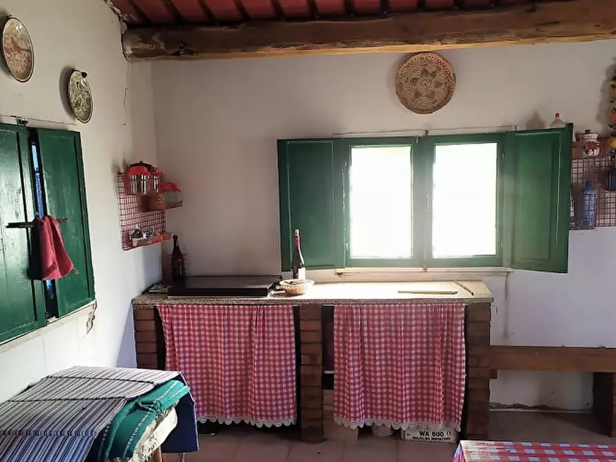 Immagine 11 di Terreno in vendita  in Via Pianella a Castel Sant'elia