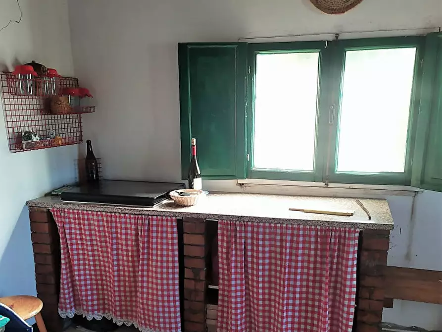 Immagine 18 di Terreno in vendita  in Via Pianella a Castel Sant'elia