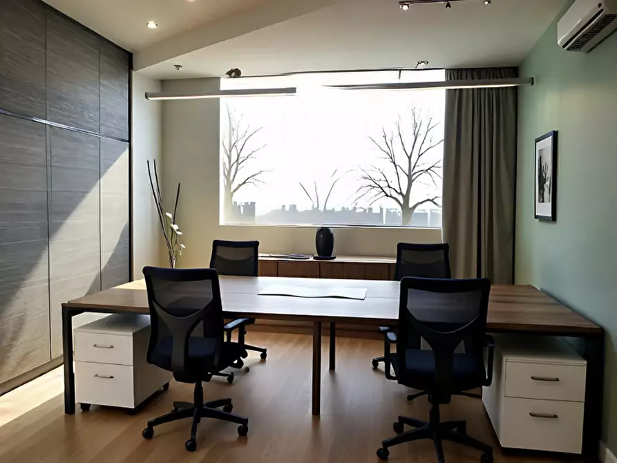 Immagine 2 di Ufficio in vendita  in Via Brugnari a Castelfranco Veneto