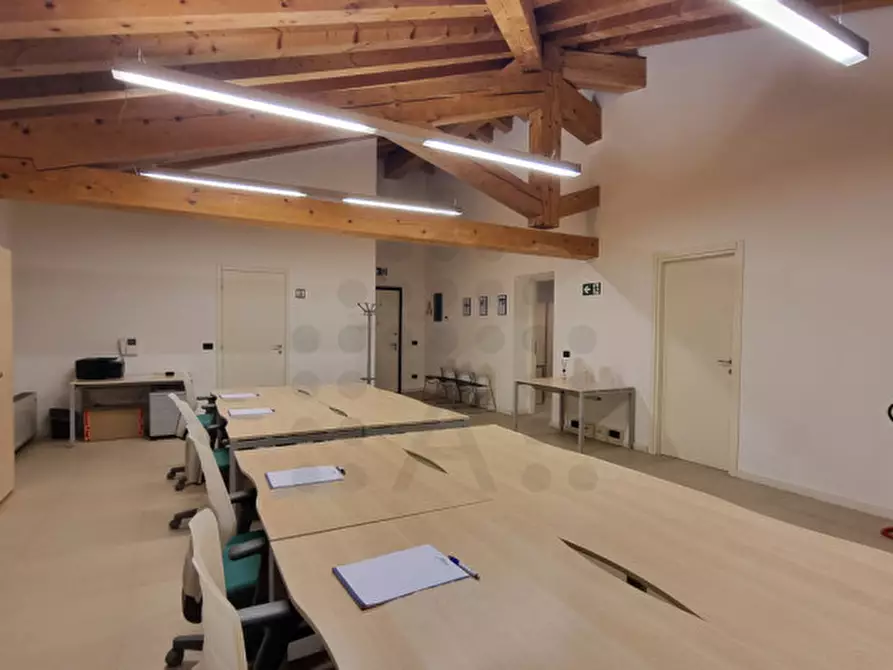 Immagine 1 di Ufficio in affitto  a Abano Terme