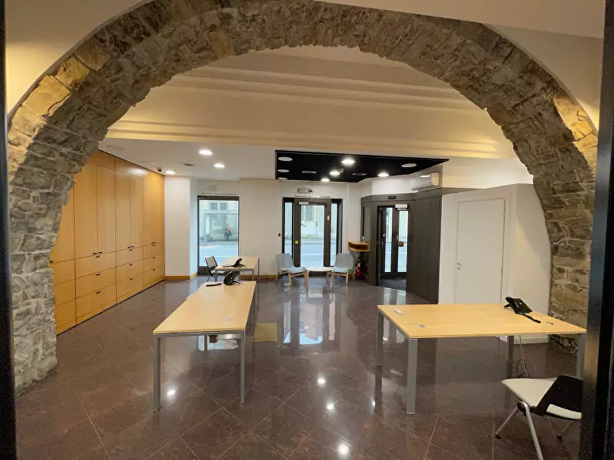 Immagine 4 di Attività commerciale in affitto  in san Giacomo in Monte 20 a Trieste