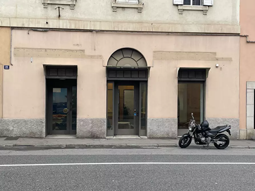 Immagine 39 di Attività commerciale in affitto  in san Giacomo in Monte 20 a Trieste