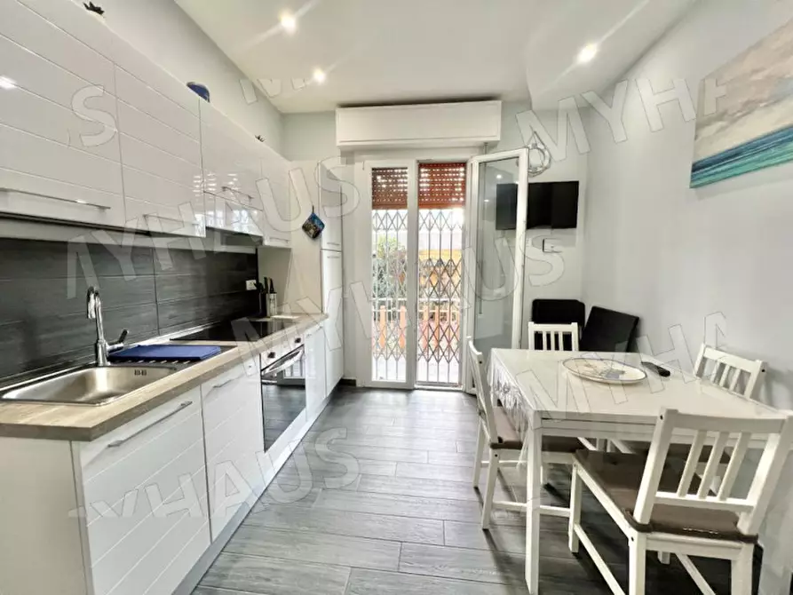 Immagine 1 di Appartamento in vendita  in giotto 27 a Cesenatico