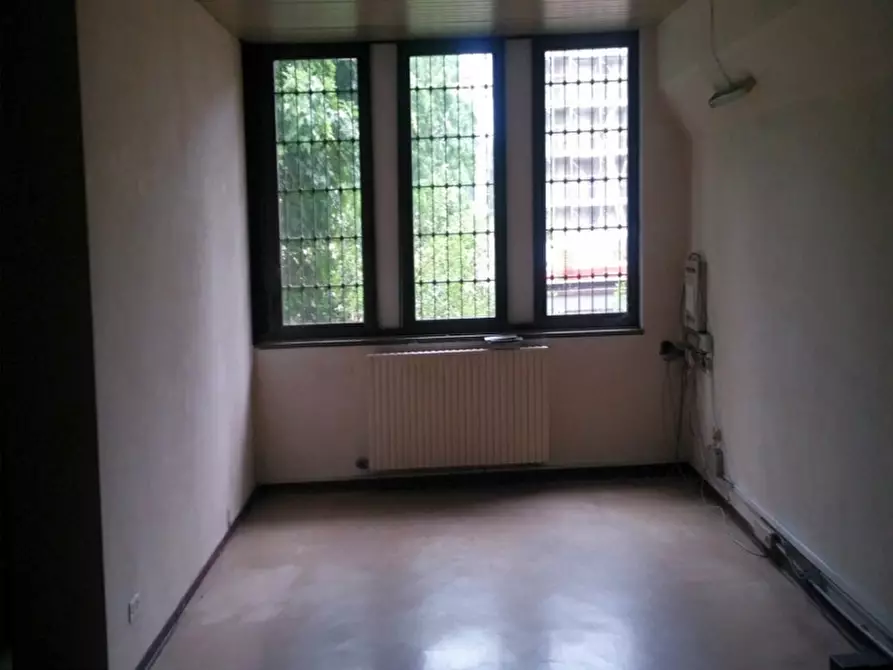 Immagine 6 di Laboratorio in vendita  in VIA MORO A. a Pioltello