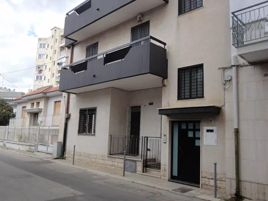 Immagine 2 di Appartamento in vendita  in VIA A. SALIANI a Modugno