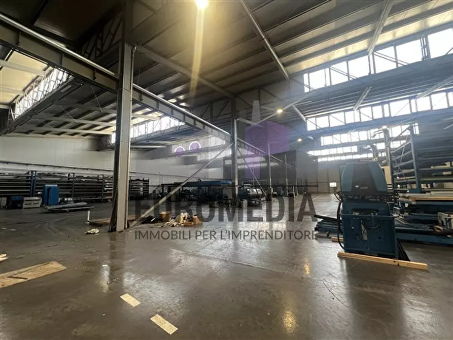Immagine 1 di Capannone industriale in affitto  in Via Callesella, 1 a Montecchio Maggiore
