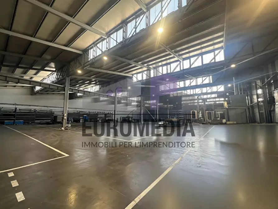 Immagine 2 di Capannone industriale in affitto  in Via Callesella, 1 a Montecchio Maggiore