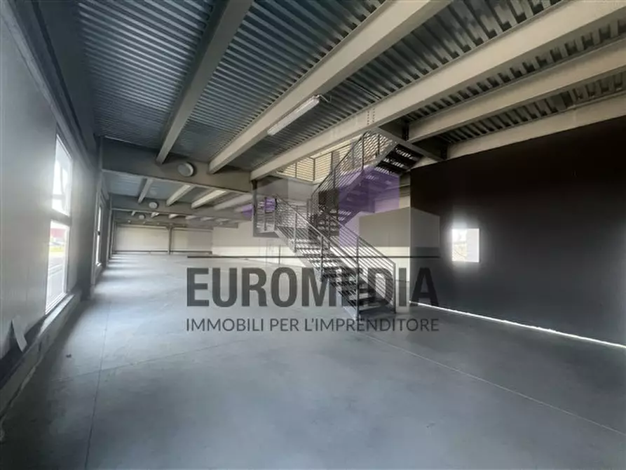 Immagine 4 di Capannone industriale in affitto  in Via Callesella, 1 a Montecchio Maggiore
