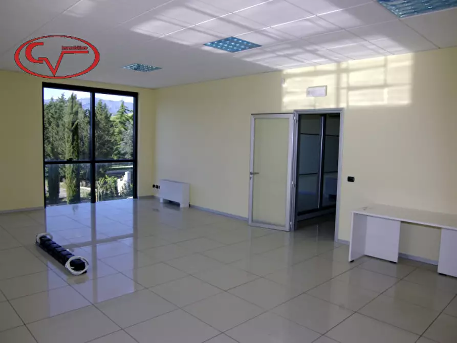 Immagine 2 di Ufficio in vendita  in strada lungarno a Terranuova Bracciolini