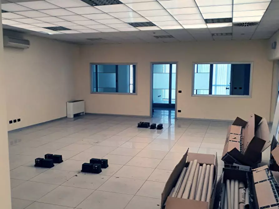 Immagine 5 di Ufficio in vendita  in strada lungarno a Terranuova Bracciolini