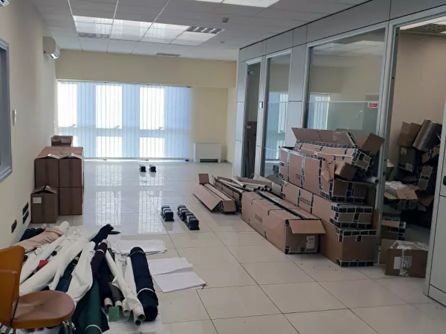 Immagine 6 di Ufficio in vendita  in strada lungarno a Terranuova Bracciolini