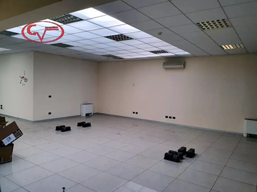 Immagine 10 di Ufficio in vendita  in strada lungarno a Terranuova Bracciolini