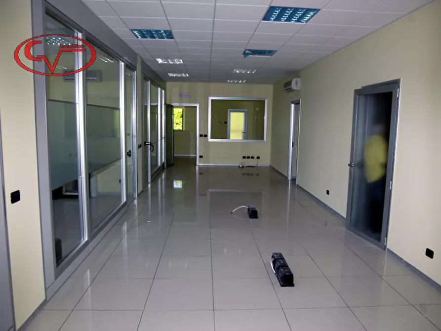 Immagine 18 di Ufficio in vendita  in strada lungarno a Terranuova Bracciolini