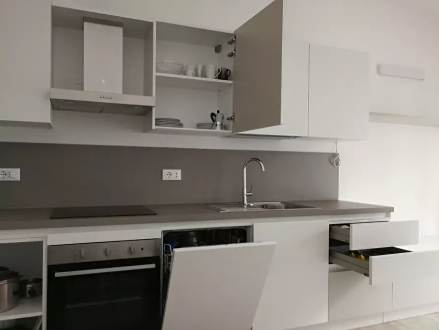 Immagine 5 di Camera in affitto  in VIA ZARA a Trento