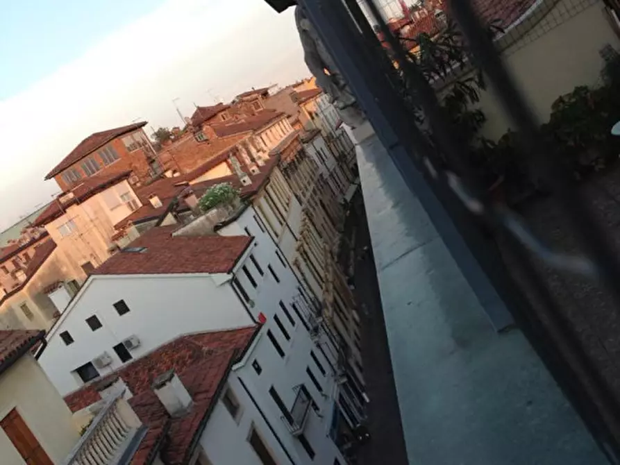 Immagine 18 di Appartamento in affitto  in Corso Fogazzaro 62 a Vicenza