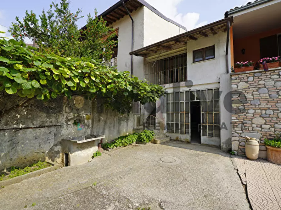 Immagine 22 di Rustico / casale in vendita  in Via Belvedere a Calvagese Della Riviera