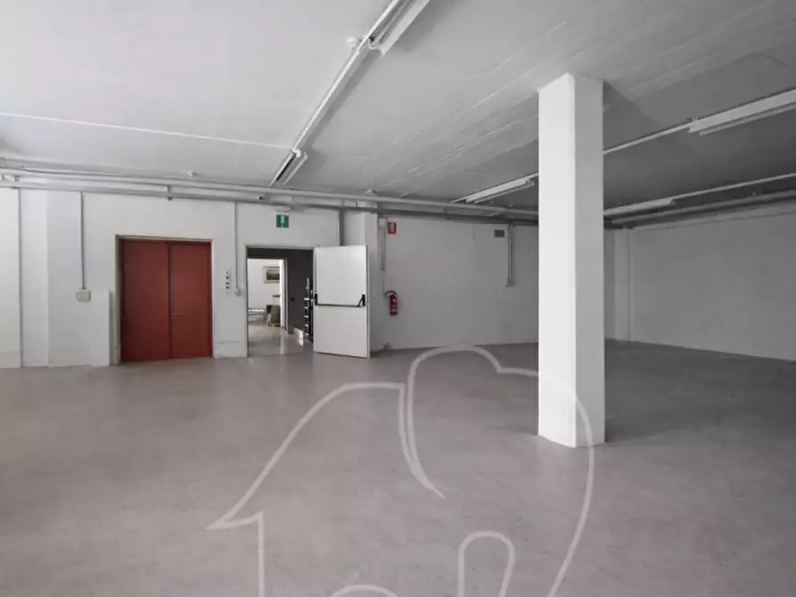 Immagine 3 di Capannone industriale in vendita  in Lahnweg - Via Lahn a Ora .Auer.