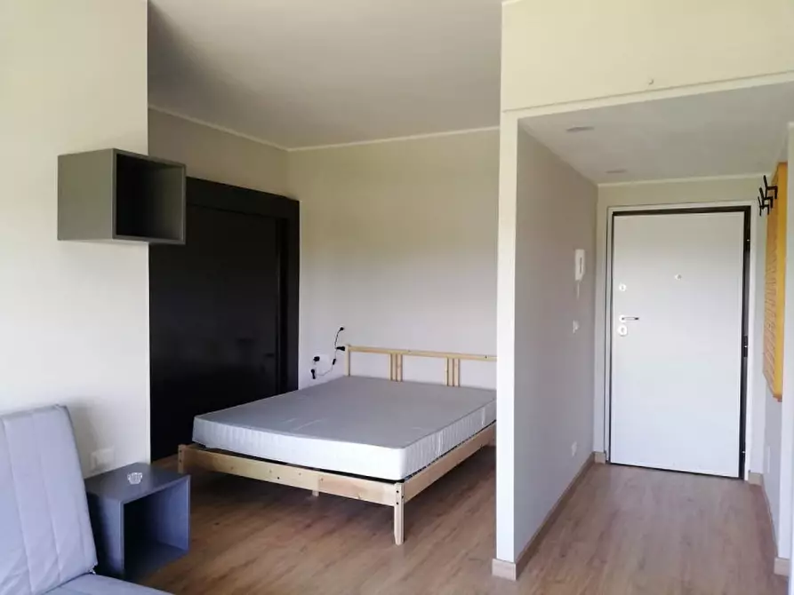 Immagine 3 di Appartamento in vendita  in Via Bogliasco a Roma