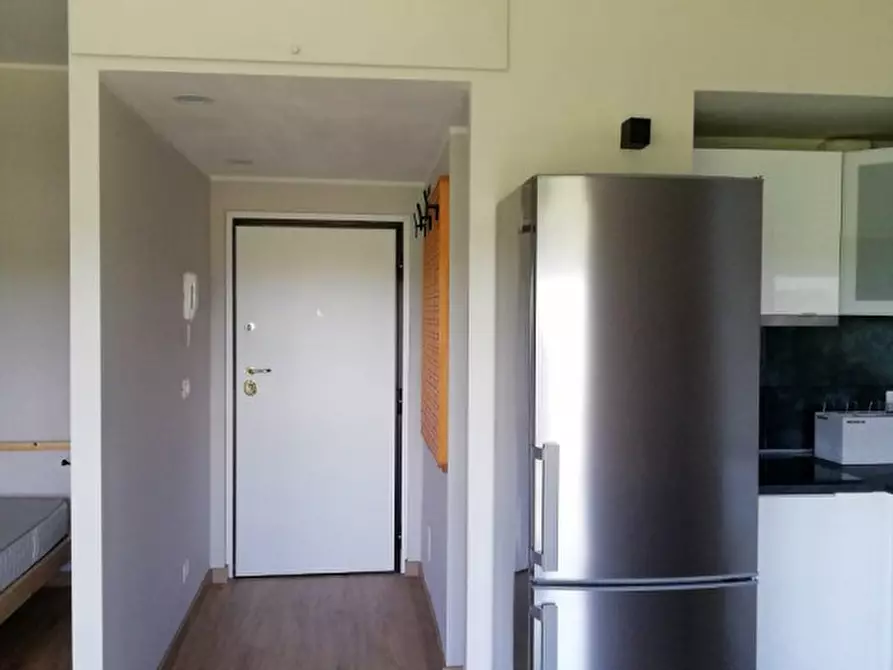 Immagine 5 di Appartamento in vendita  in Via Bogliasco a Roma