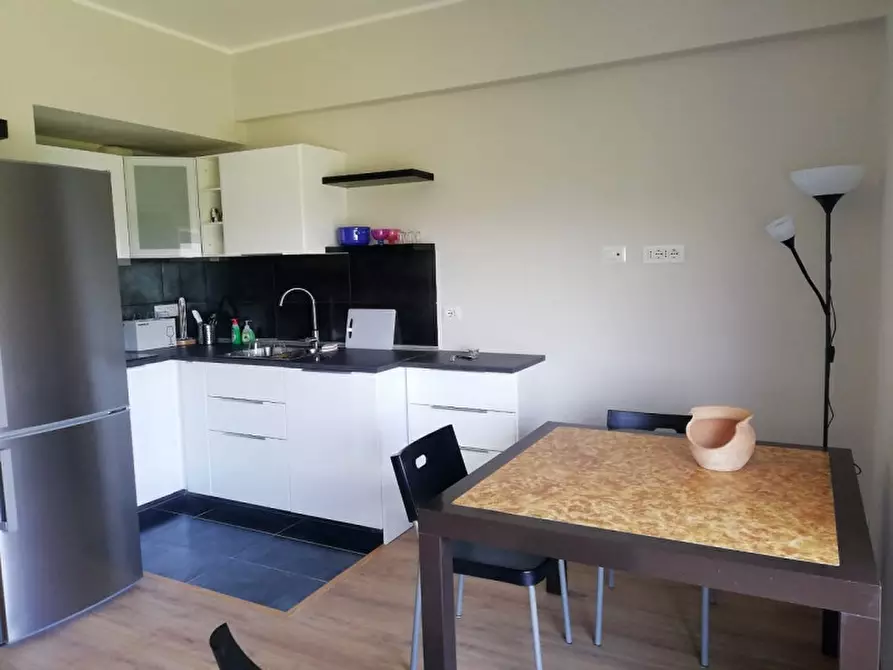 Immagine 7 di Appartamento in vendita  in Via Bogliasco a Roma