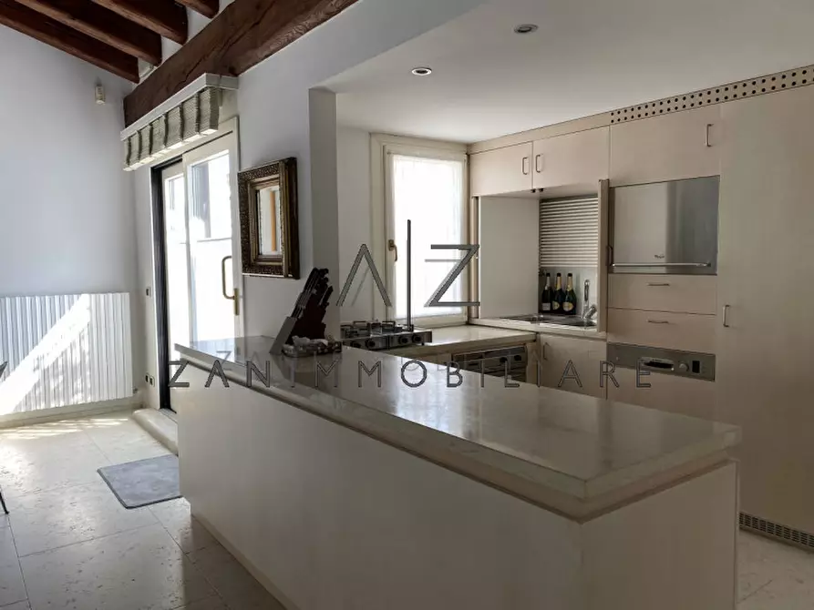 Immagine 4 di Attico in vendita  in Corso ventinove Aprile a Castelfranco Veneto