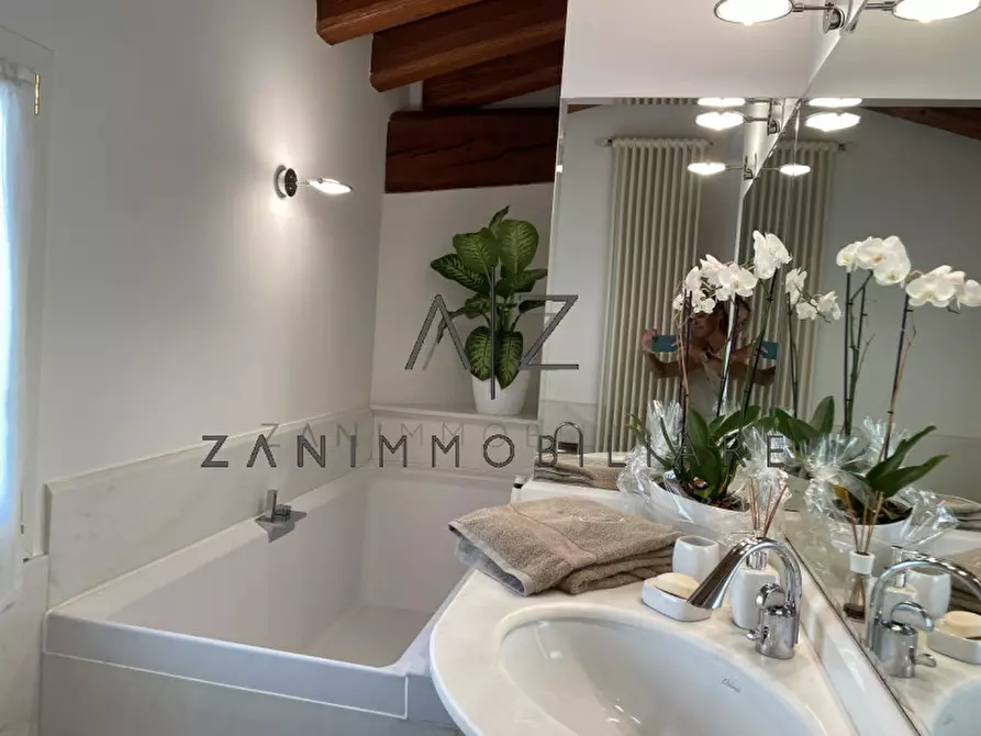 Immagine 6 di Attico in vendita  in Corso ventinove Aprile a Castelfranco Veneto