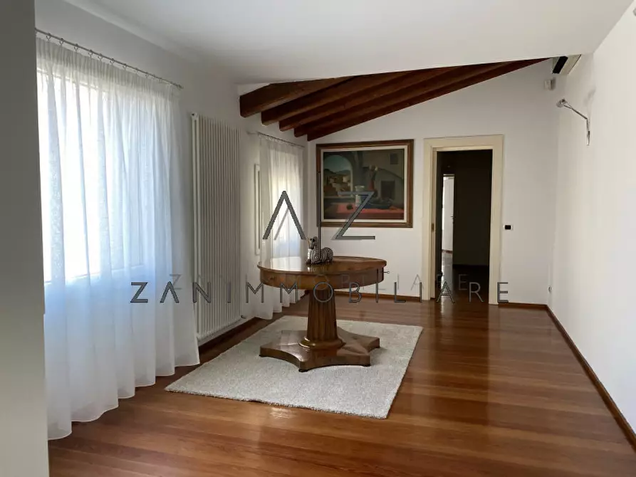 Immagine 7 di Attico in vendita  in Corso ventinove Aprile a Castelfranco Veneto