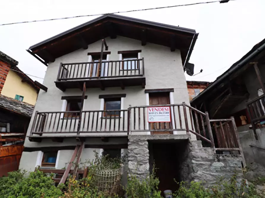Immagine 1 di Villa in vendita  in Frazione Muranche a Valtournenche