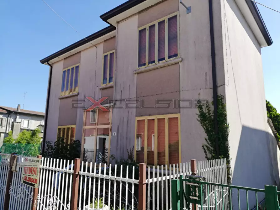 Immagine 1 di Casa indipendente in vendita  in Via G. Matteotti, 20 bis a Cavarzere